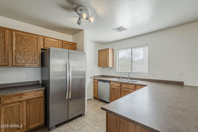 18-web-or-mls-Lush Vista-18