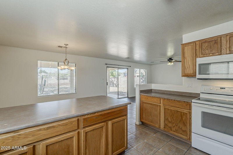 21-web-or-mls-Lush Vista-21