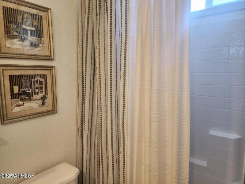 3N - Guest 2nd Primary bathroom 2