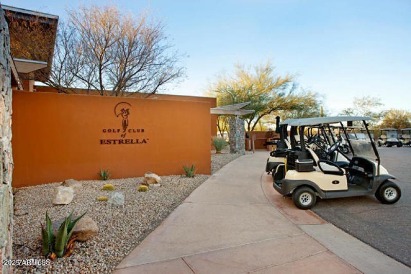 Estrella Amenities