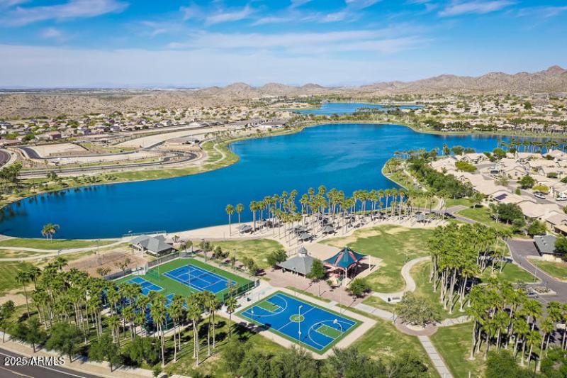 Estrella Amenities
