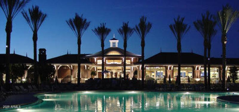 Estrella Amenities