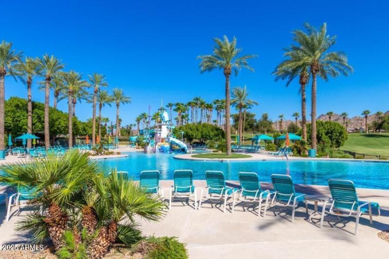Estrella Amenities