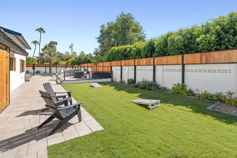 6715 E Montecito Ave-68