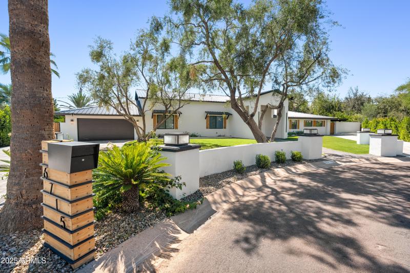 6715 E Montecito Ave-78