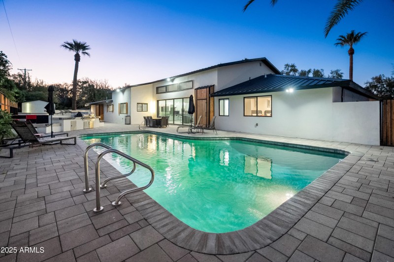 6715 E Montecito Ave-96