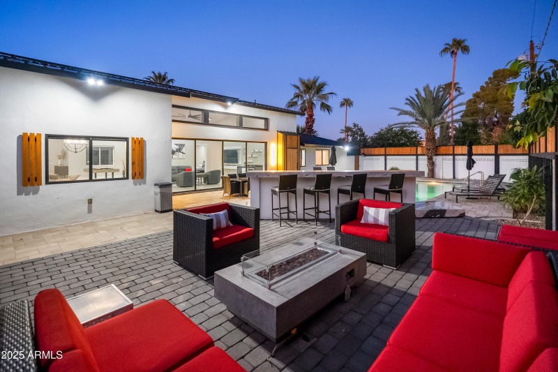 6715 E Montecito Ave-98