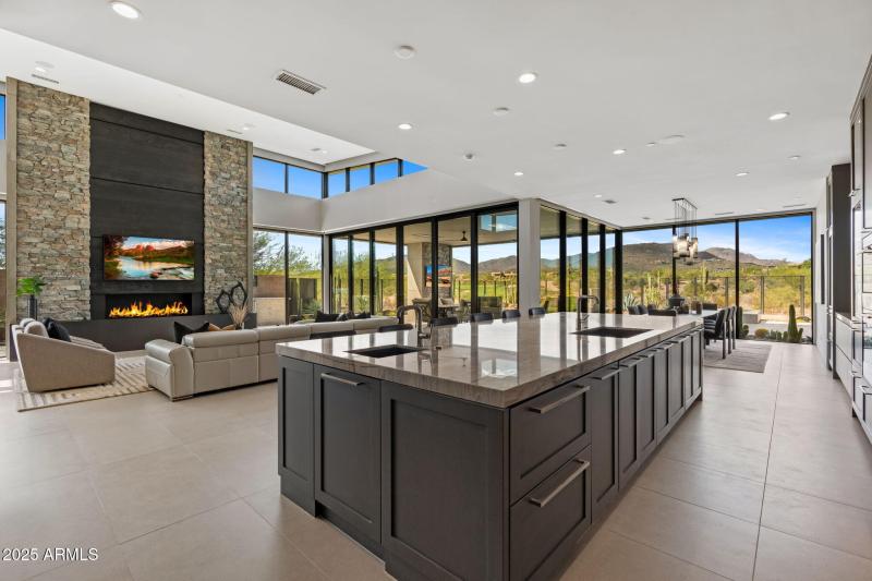 17-web-or-mls-37200-n-cave-creek-rd