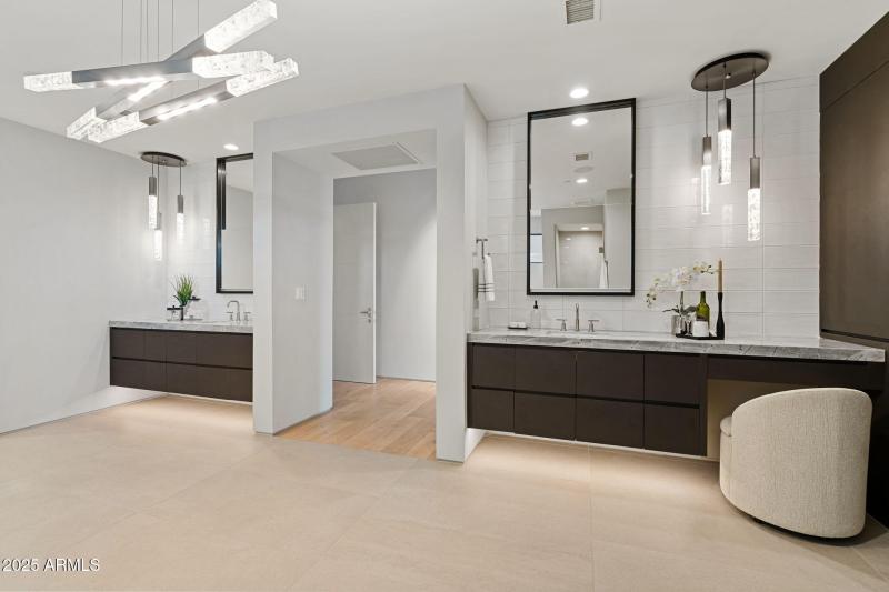 48-web-or-mls-37200-n-cave-creek-rd