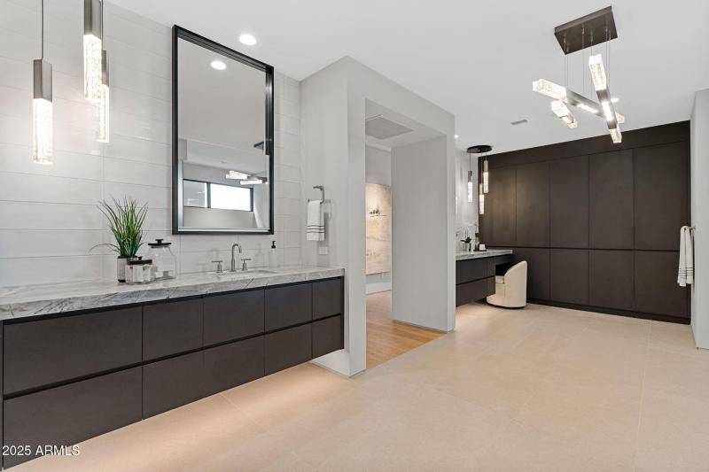 50-web-or-mls-37200-n-cave-creek-rd