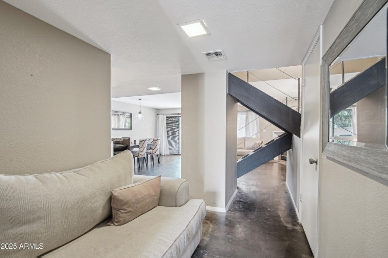 25-print-Hayden Rd 28-2905-025