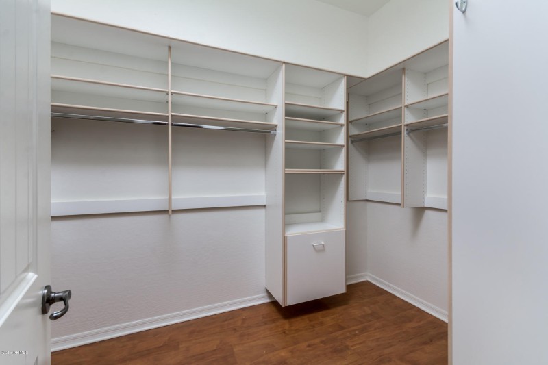 1447 W Swan Ct - MLS-36