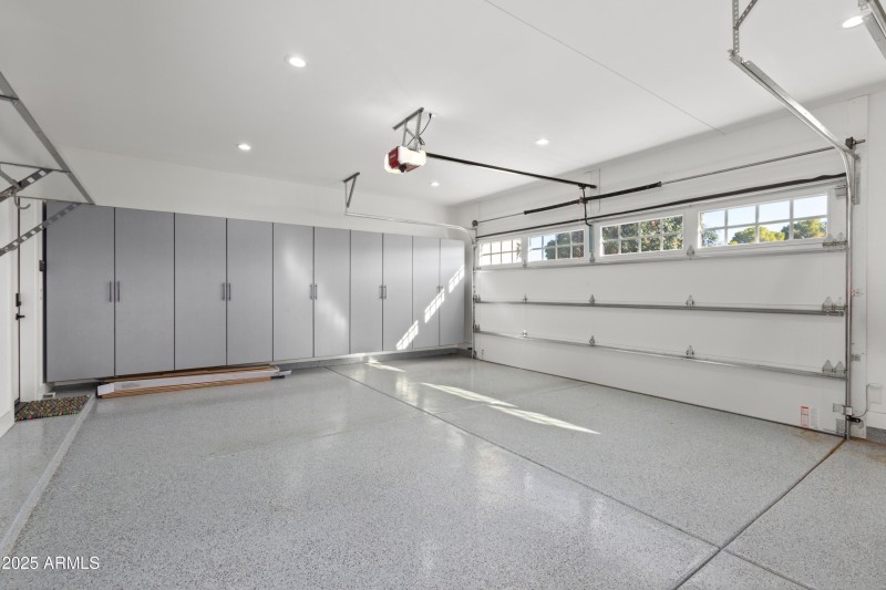 IMMACULATE GARAGE WITH CHARGING STATION