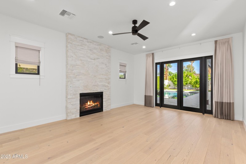MASTER BEDROOM IS DIVINE!