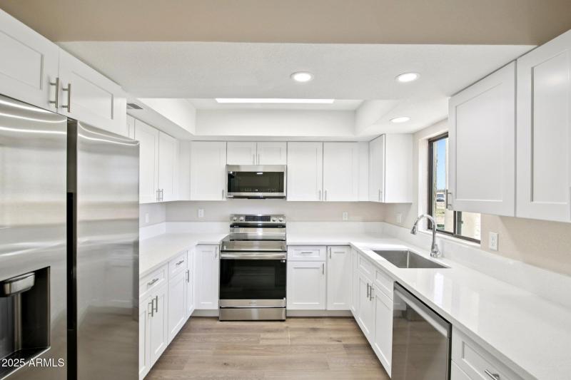 12-web-or-mls-W Avenida De Amigos Cir-S0