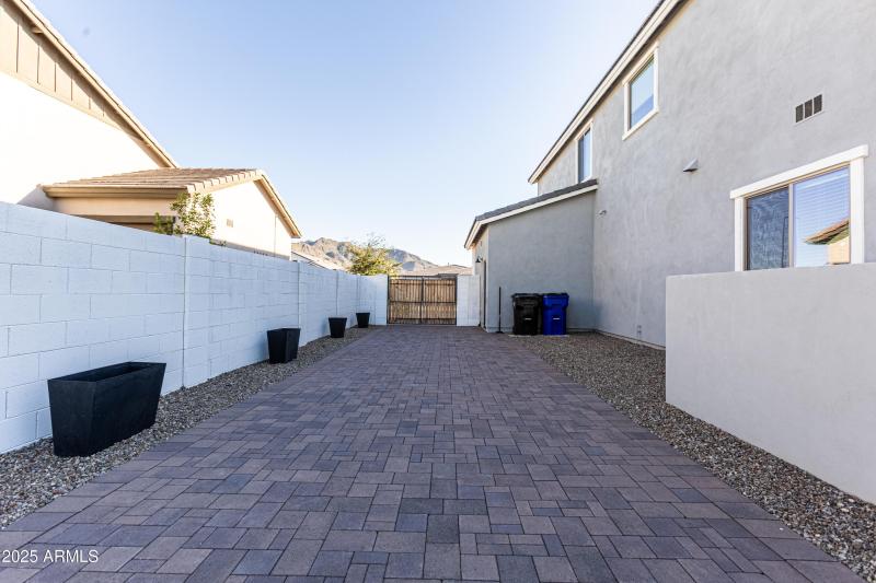 3134 E Brigadier Ct-81