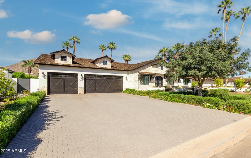 GARAGE IS EVEN PERFECT!