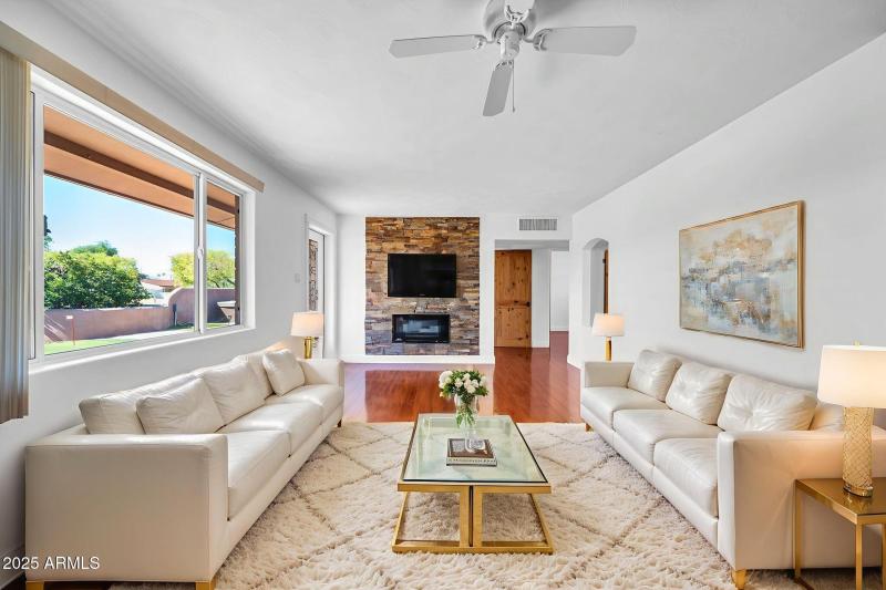 1448 E Royal Palm Rd VS 1
