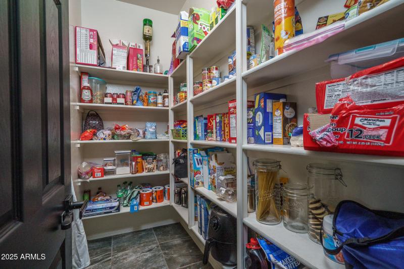 5B) PANTRY
