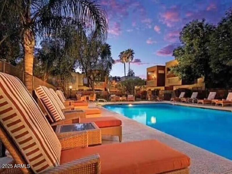 4) 55568-67eee992520f8