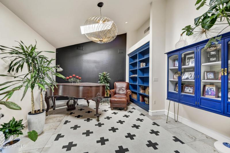 014_Den or 2nd Office