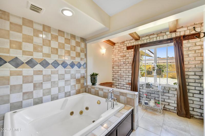 017_Primary Spa Detail