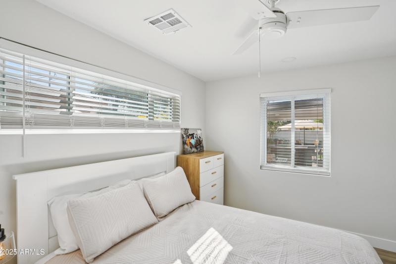 31-print-E Weldon Ave-S0210-022