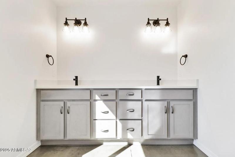 d0e3ed4940feeca33456930141531eef-uncropp