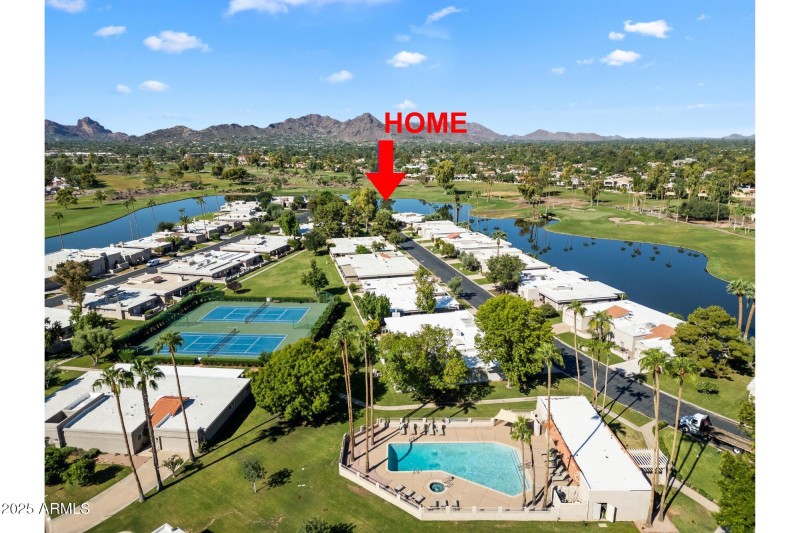 Home 2 minute walk from pool