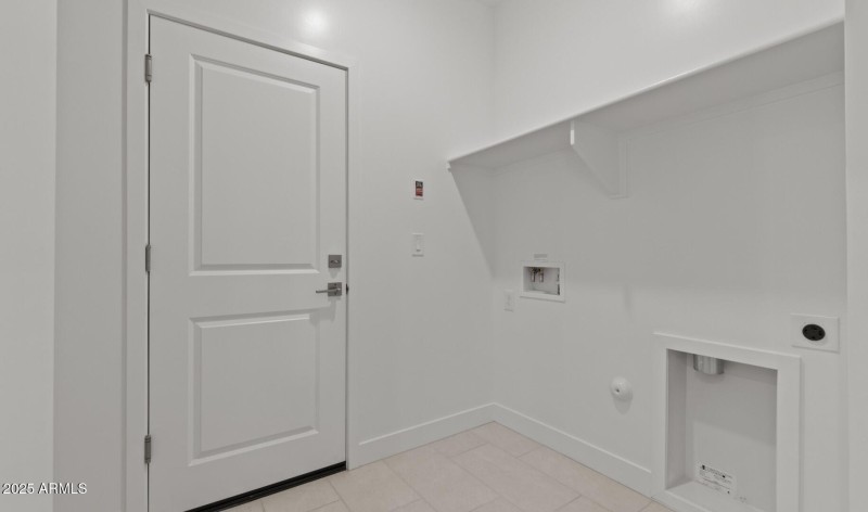 FSVV Lot #47 Laundry (Large)