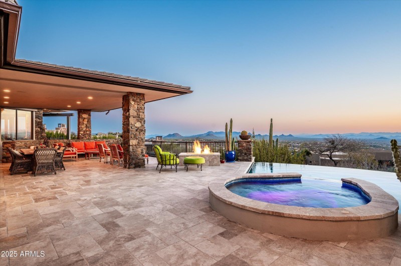 45-11070ERollingRockDr-45