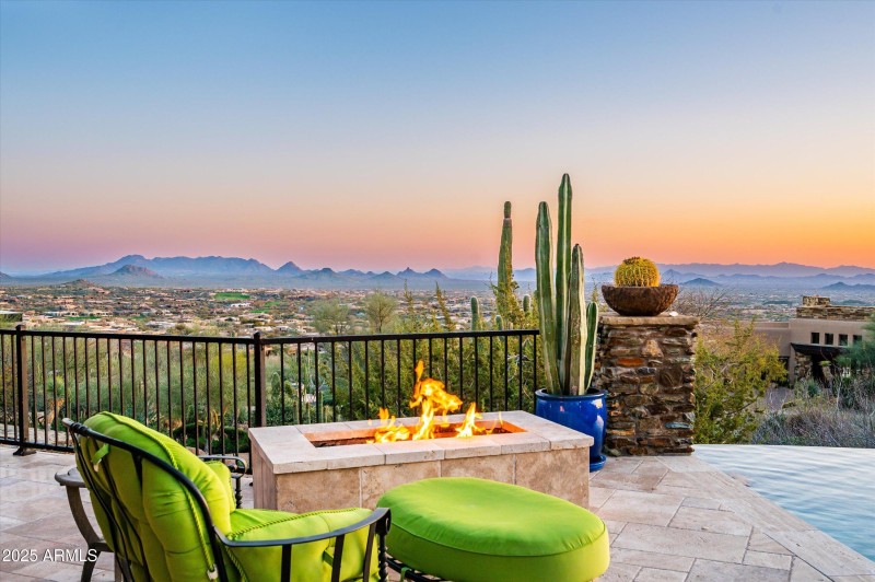 47-11070ERollingRockDr-47