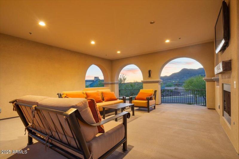 Rooftop Sitting area with Views