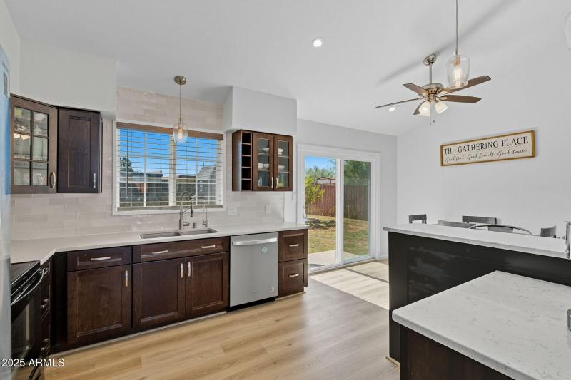 20-web-or-mls-Highland Dr-20