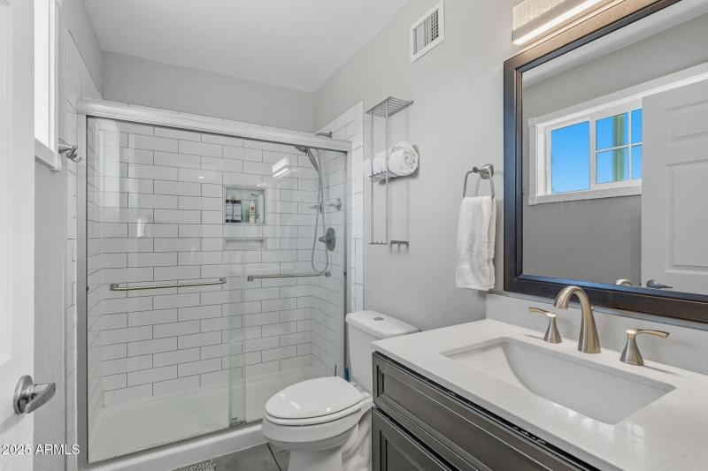 30-web-or-mls-Highland Dr-30