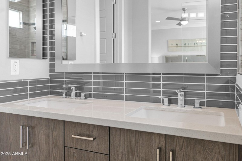 32-web-or-mls-P1048741