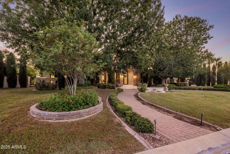 Timeless Architecture, Luxury Living