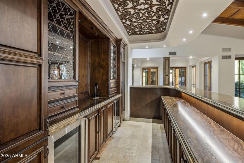 Bespoke Bar for Elevated Gatherings