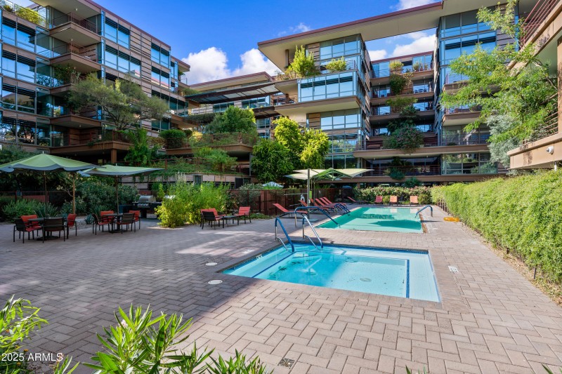 18-OptimaCamelview-ocupix-Comm