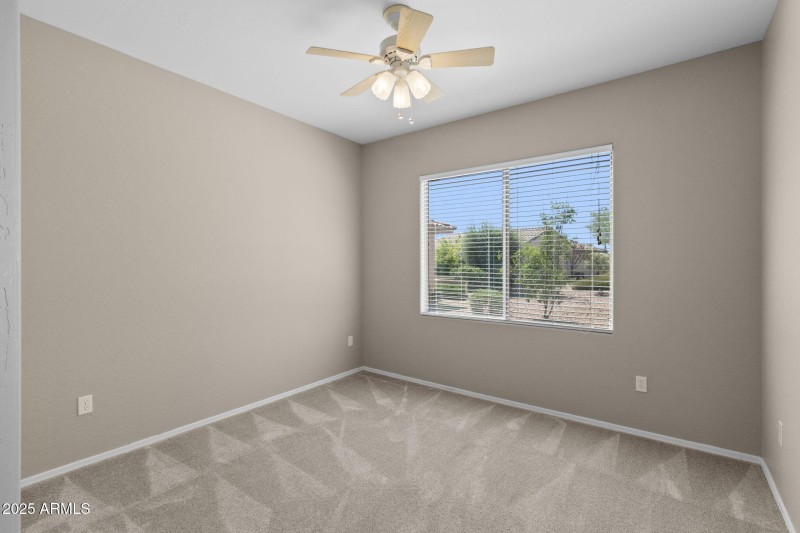 13-web-or-mls-_Z2A4128