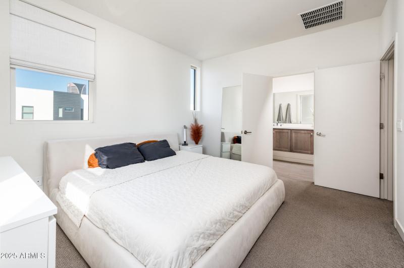 325 E Coronado Rd Unit 13 - MLS-22