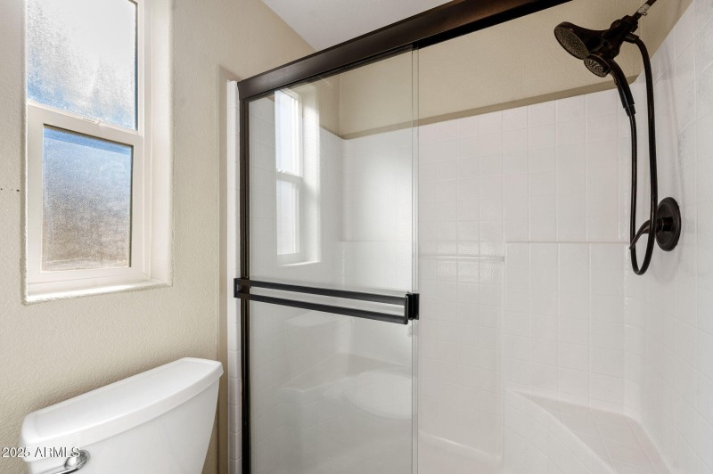 16-Primary Bathroom_2