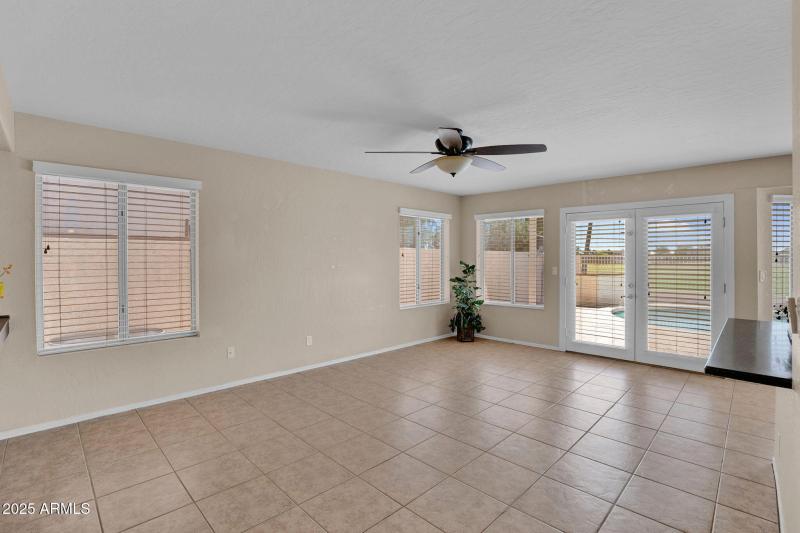 11-web-or-mls-12848 S 45th St - 10