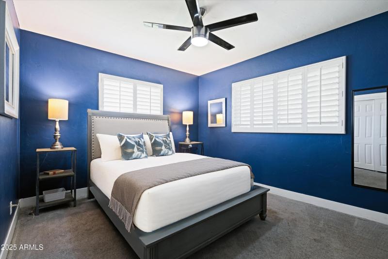 2126 W Cambridge Ave