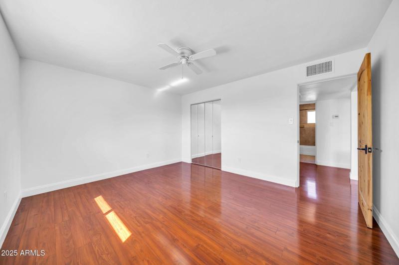 1448 E Royal Palm Rd-11