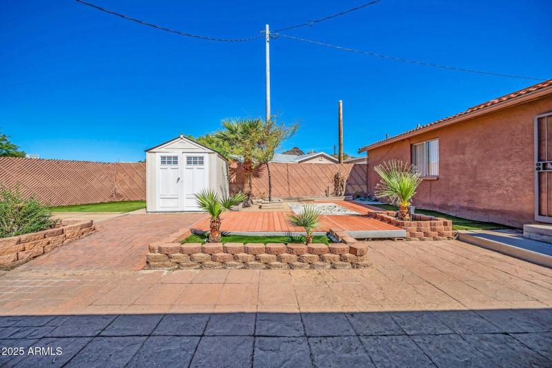 1448 E Royal Palm Rd-24