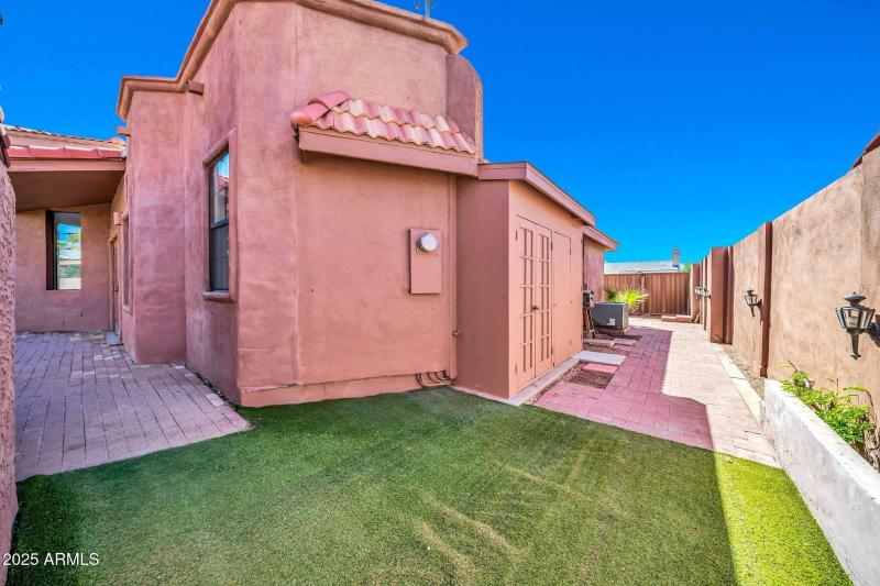 1450 E Royal Palm Rd-54