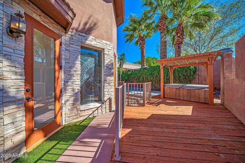 1450 E Royal Palm Rd-68