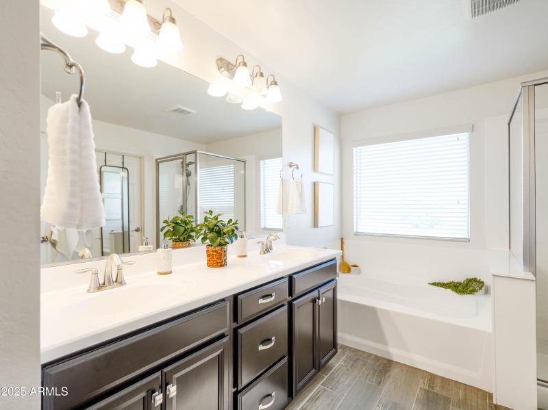 1398 W Spine Tree Ave