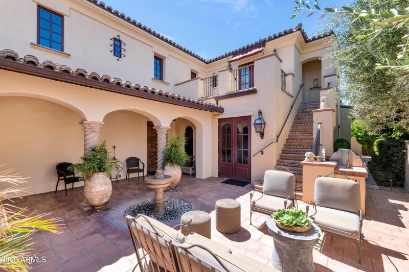 4949 E Lincoln Dr-print-006-010-TOD7400-